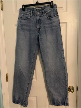 Levi’s ‘94 Baggy Classic Boyfriend Jeans in Light Blue Wash size 27